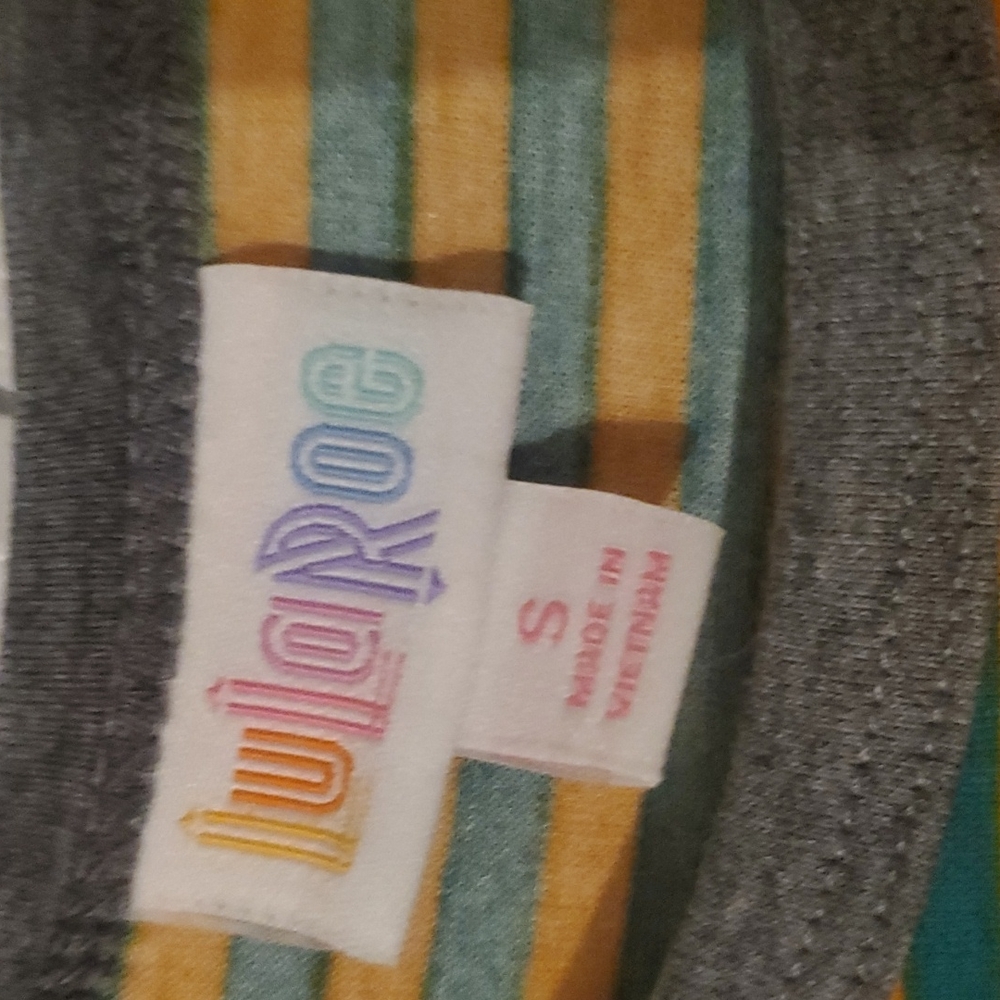 Lularoe Randy top - Picture 2 of 3